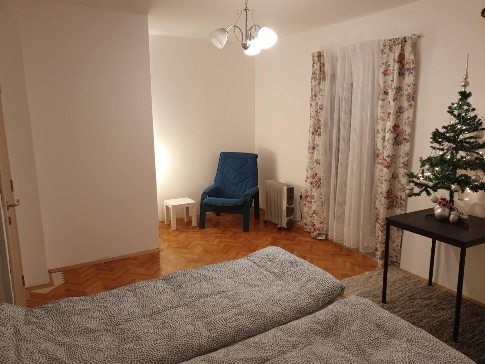 Lela Apartment *